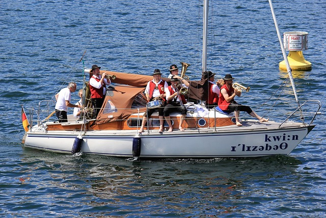 陷财务困境 陷财务困境